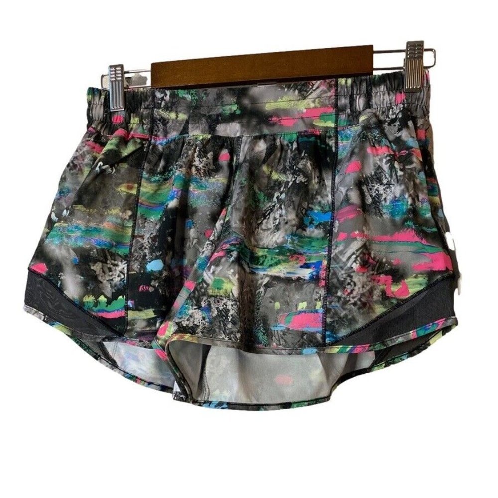 Lululemon Hotty Hot Low-Rise Lined Short 2.5" Paint Drift Multi/Graphite Grey 12